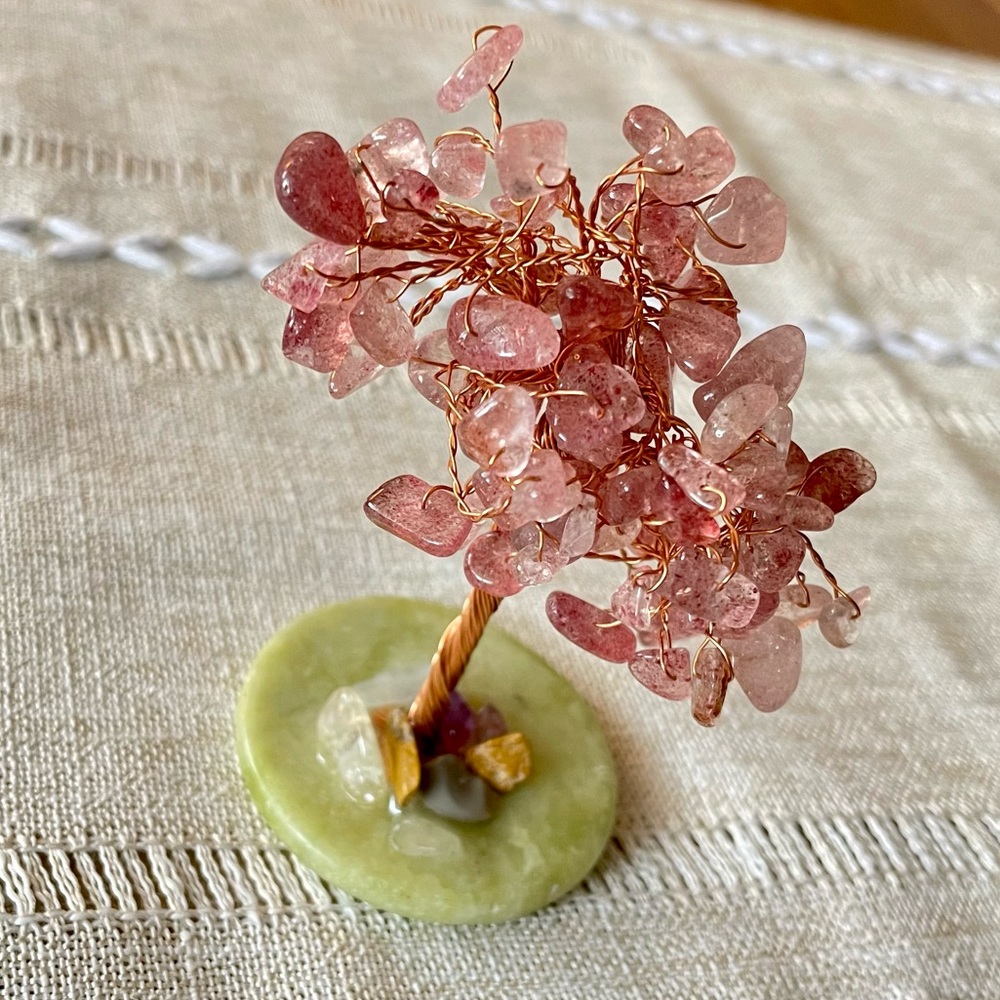 🍓Strawberry Quartz Crystal Tree & Palm Stone🍓 - Picture 15 of 15
